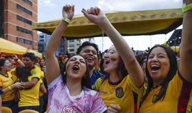 Ecuador declara feriado nacional tras vencer a Alemania y pasar a los dieciseisavos del Mundial