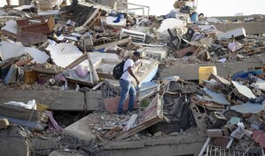 Casi mil muertos y m&aacute;s de 50,000 desaparecidos tras doble terremoto en Venezuela