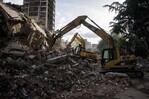 M&aacute;s de 50,000 desaparecidos bajo los escombros y casi 600 muertos por terremotos en Venezuela