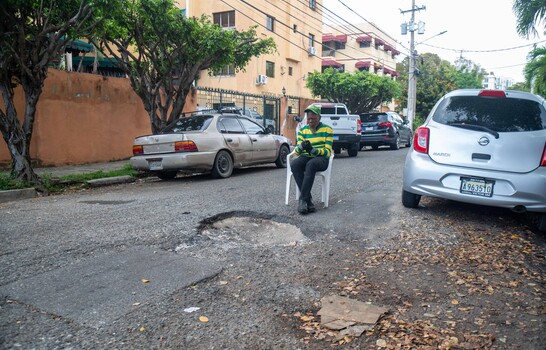 Hoyo en Zona Universitaria golpea el bolsillo de los conductores