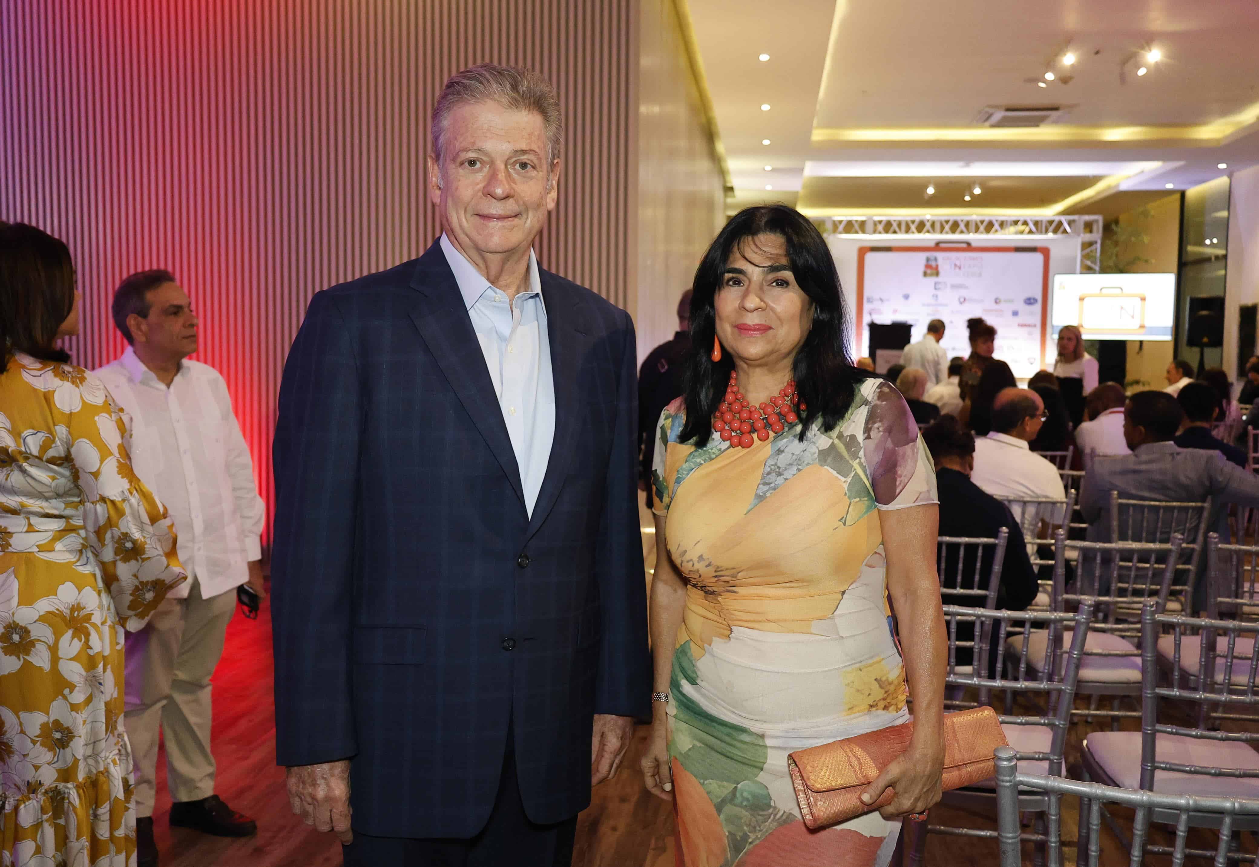 Richard Arostegui y Miriam Calzada.