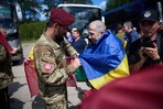 Rusia y Ucrania intercambian 160 prisioneros de guerra de cada bando