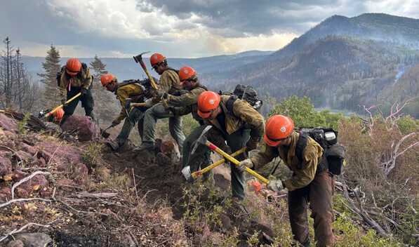 Mueren tres bomberos mientras combat&iacute;an incendios forestales entre Utah y Colorado