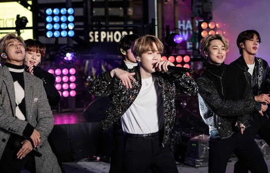 BTS hace historia en Espa&ntilde;a con un multitudinario debut en el estadio Metropolitano