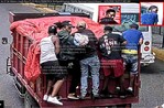 Apresan a siete hombres por asalto a camión del Plan Social en el Distrito Nacional Apresan a siete hombres por asalto a camión del Plan Social en el Distrito Nacional