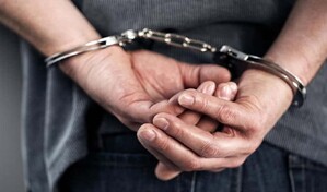 Apresan en el AILA a hombre acusado de violencia de g&eacute;nero cuando intentaba salir del pa&iacute;s