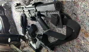 Capturan a tres hombres vinculados a red de narcotr&aacute;fico y les ocupan fusil y otras cinco armas