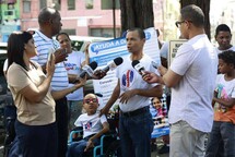 Familias de ni&ntilde;os con atrofia muscular espinal marchan por inclusi&oacute;n de medicamento en Alto Costo 