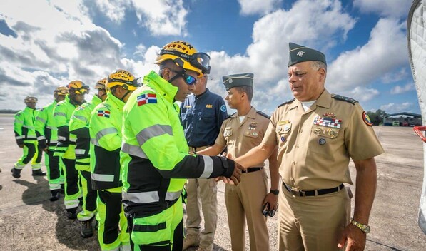 Gobierno dominicano env&iacute;a nuevo contingente de rescatistas a Venezuela