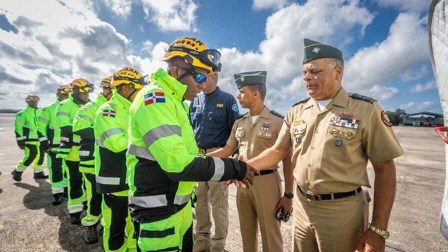 Gobierno dominicano env&iacute;a nuevo contingente de rescatistas a Venezuela