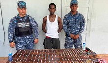 Ocupan m&aacute;s de 500 porciones de presuntas drogas durante operativo policial en Hato Mayor