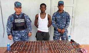 Ocupan m&aacute;s de 500 porciones de presuntas drogas durante operativo policial en Hato Mayor