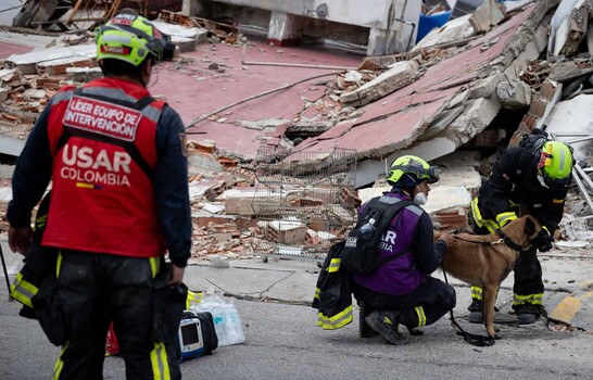 Venezuela informa el rescate de 33 personas con vida tras doble terremoto