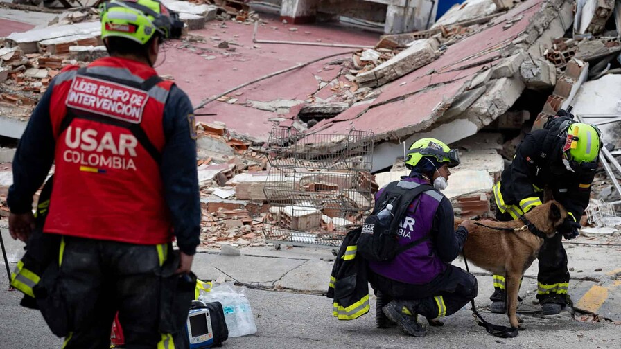 Venezuela informa el rescate de 33 personas con vida tras doble terremoto