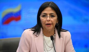 Delcy Rodr&iacute;guez anuncia inspecci&oacute;n de viviendas y alarga suspensi&oacute;n de clases tras sismos