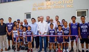 El presidente Abinader inaugura el Club Deportivo El Mill&oacute;n Yireh