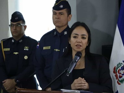 Gobierno estudiará flexibilizar permisos migratorios para venezolanos