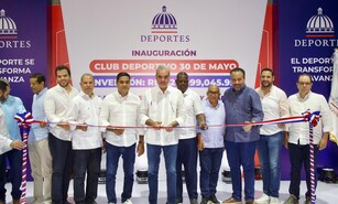 Abinader entrega techado del Club Deportivo 30 de Mayo con inversi&oacute;n de RD$28 millones