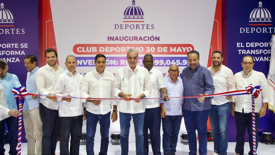 Abinader entrega techado del Club Deportivo 30 de Mayo con inversi&oacute;n de RD$28 millones