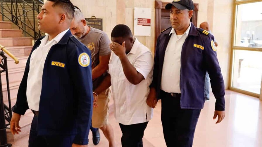 Aplazan coerci&oacute;n a haitiano-estadounidense acusado de sacar coca&iacute;na por el Aeropuerto del Cibao