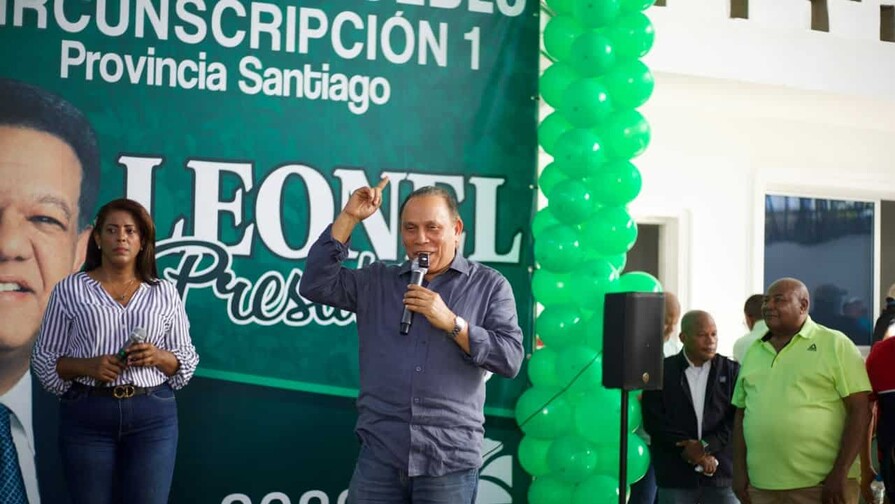 Radham&eacute;s Jim&eacute;nez compara al Gobierno con Dr&aacute;cula: le est&aacute; chupando la sangre a los m&aacute;s pobres