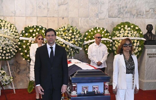 Roberto A. Salcedo elogia arte de Alex Bueno: "Fue una figura muy querida, con una voz prodigiosa