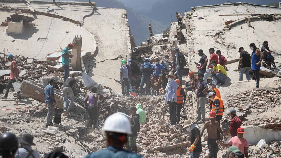 Sube a 1,719 la cifra de muertos y a 5,034 los heridos por el doble terremoto en Venezuela