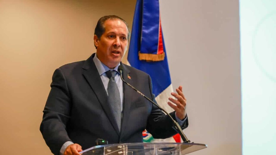 Rep&uacute;blica Dominicana comienza a recibir m&eacute;dicos que retornan desde Venezuela tras los terremotos