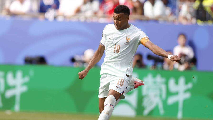 Francia y Mbapp&eacute; evitar&aacute;n el exceso de confianza ante Suecia en el Mundial este martes