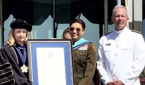 Coronel piloto Marisol Chalas recibe doctorado honoris causa de la Massachusetts Maritime Academy