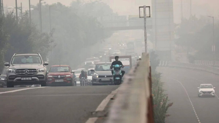 Nueva Delhi pagar&aacute; a ciudadanos por comprar coches el&eacute;ctricos para frenar la contaminaci&oacute;n