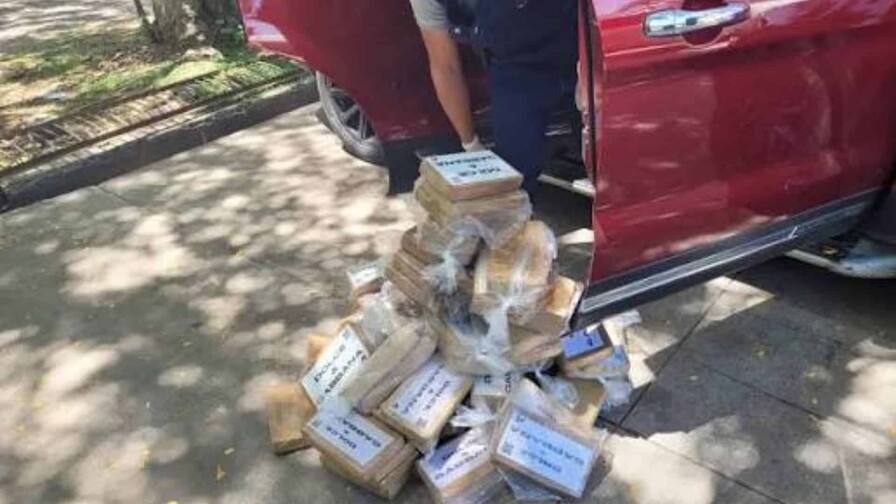 Honduras decomisa 154 kilos de coca&iacute;na ocultos en un veh&iacute;culo y detiene a dos mujeres