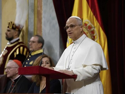 El papa León XIV insta a los jóvenes a usar redes sociales con prudenc