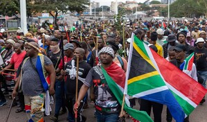 Miles de manifestantes antiinmigraci&oacute;n protestan en Sud&aacute;frica en plena ola de xenofobia