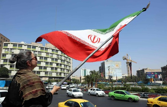 Trump advierte a Ir&aacute;n: Esta noche les vamos a dar duro