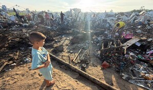 Israel asesin&oacute; a una beb&eacute; y a su madre en Gaza e incendi&oacute; m&aacute;s de 100 tiendas de campa&ntilde;a