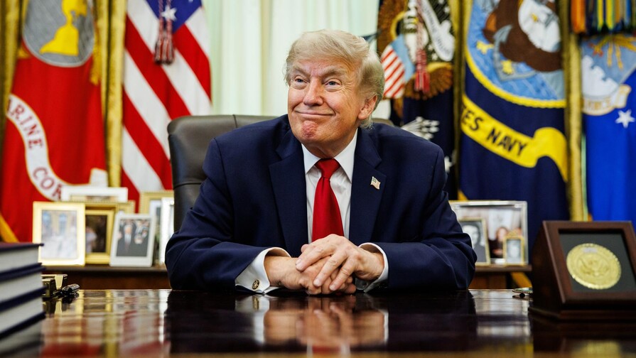 Trump declara más de mil millones de dólares en ingresos cripto, según informe financiero Trump declara más de mil millones de dólares en ingresos cripto, según informe financiero