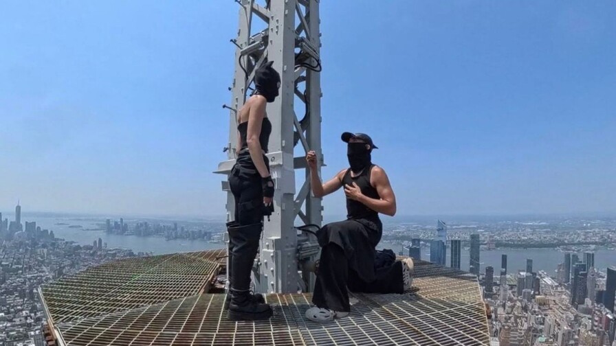 Arrestan a pareja que escaló el Empire State Building para una propuesta de matrimonio Arrestan a pareja que escaló el Empire State Building para una propuesta de matrimonio