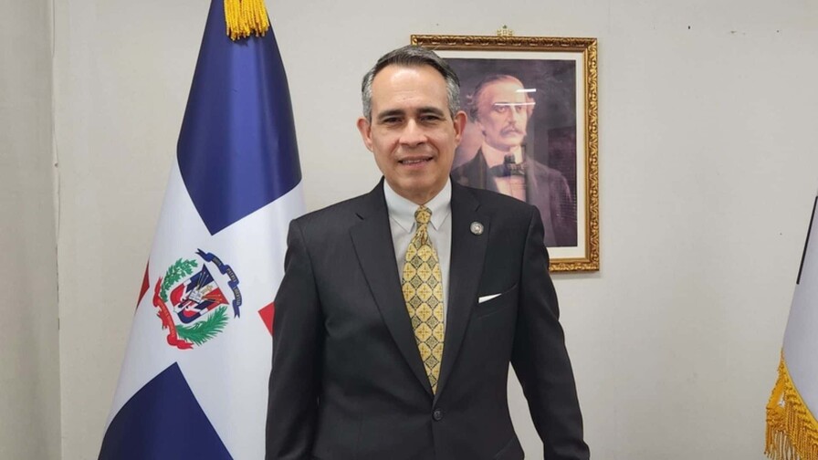 Abinader designa a Federico Cuello Camilo como embajador para coordinar adhesión de RD a la OCDE Abinader designa a Federico Cuello Camilo como embajador para coordinar adhesión de RD a la OCDE