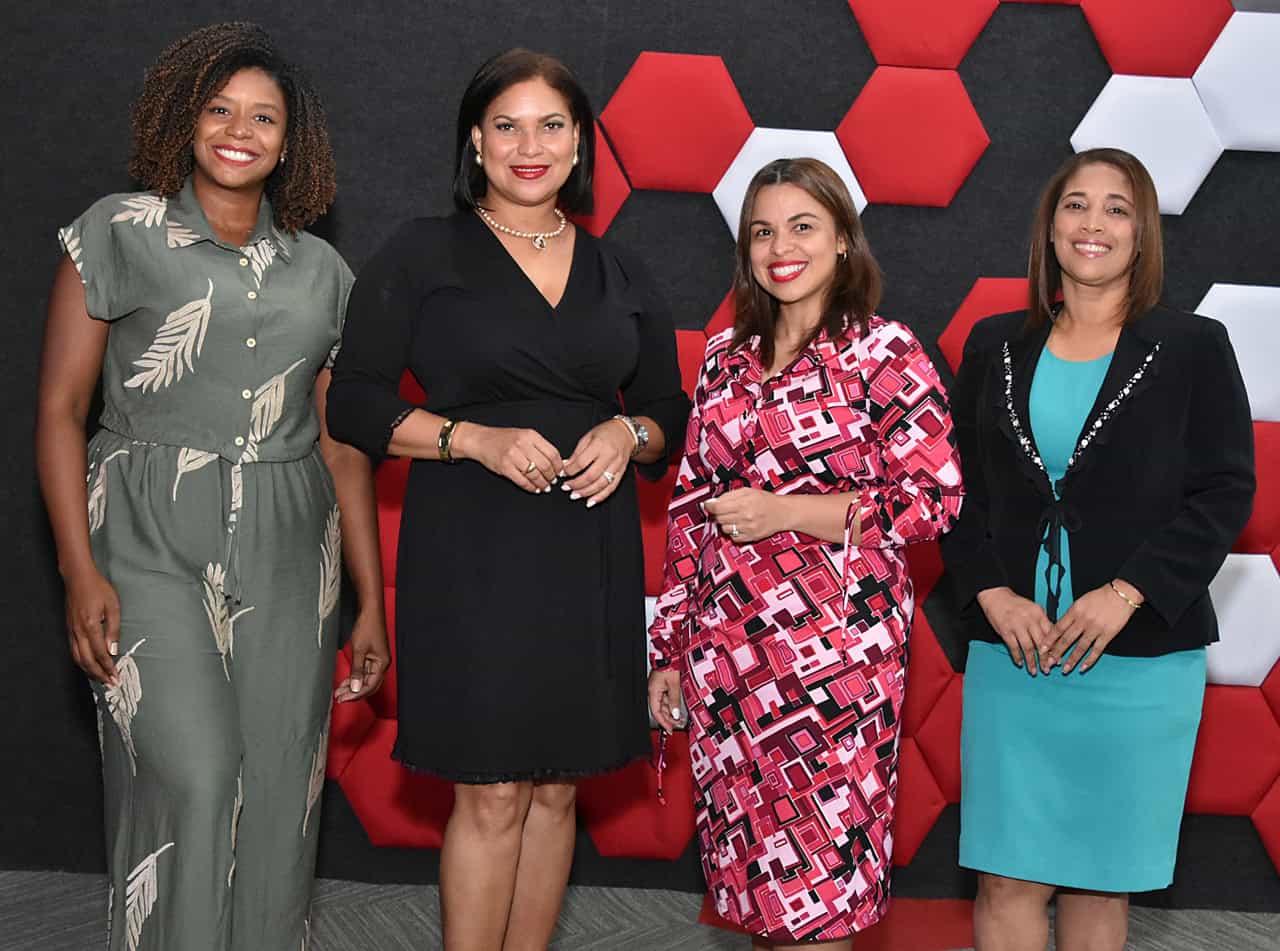 Elba Isenia Jiménez , Vilma Batista, Gilsé Echevarría y Kenía Montero.