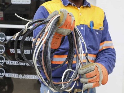 Piden abrir juicio a Toxic Crow y otros por fraude eléctrico