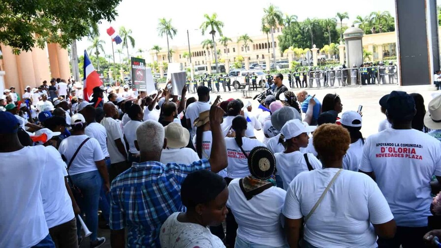 Comunitarios de La Cuaba exigen al Gobierno detener instalación de vertedero en Los Aguacates