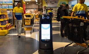 Los robots ya asisten a clientes en negocios dominicanos