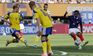 Michael Olise, el mago que aparece para Francia en todas partes