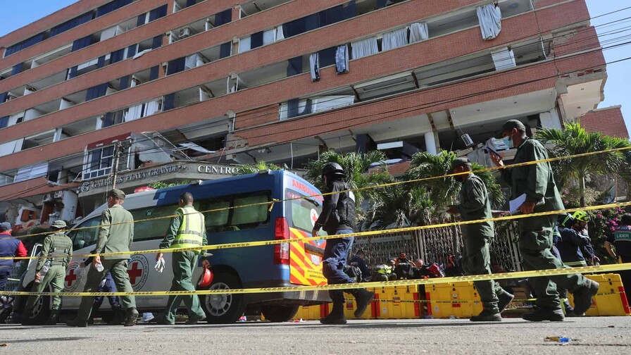 Un operativo de rescate por los terremotos en Venezuela supera las 48 horas Un operativo de rescate por los terremotos en Venezuela supera las 48 horas