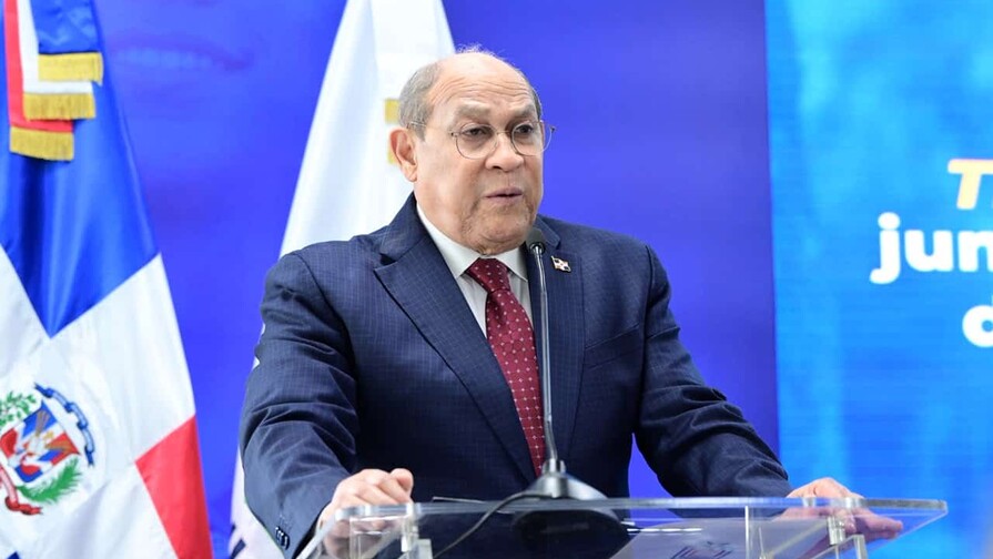 Santos Badía plantea transformar la educación superior ante avances tecnológicos y la IA Santos Badía plantea transformar la educación superior ante avances tecnológicos y la IA