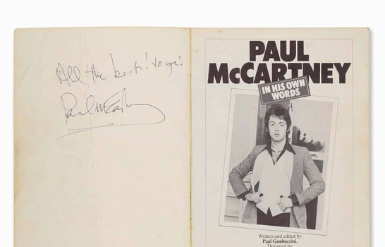 Un libro firmado por McCartney sale de tienda de segunda mano y se subasta por 1,400 euros