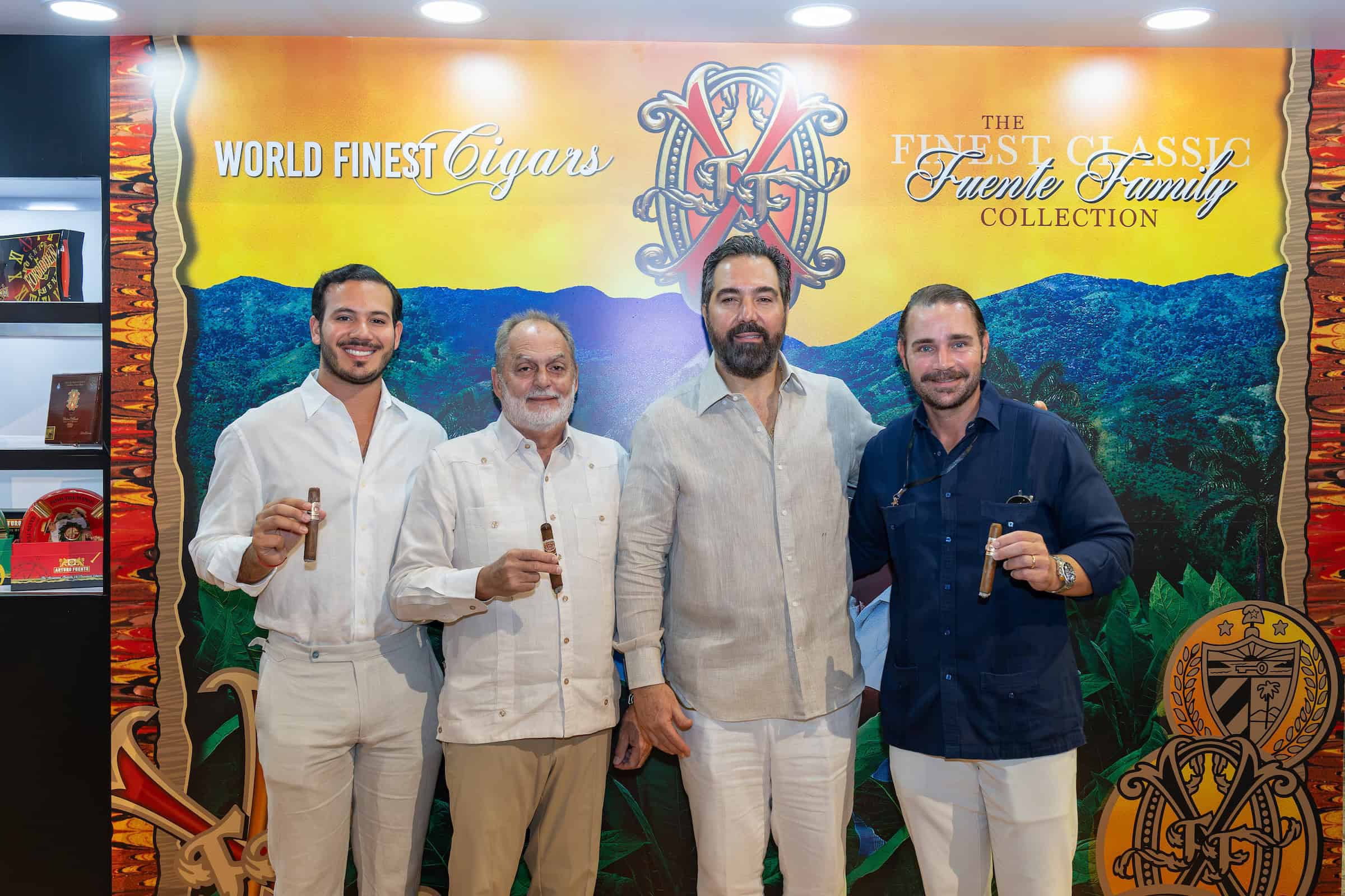 Carlito Fuentes, Sergio Villanueva, Ciro Cascella, y Jhon Paul Garrido.