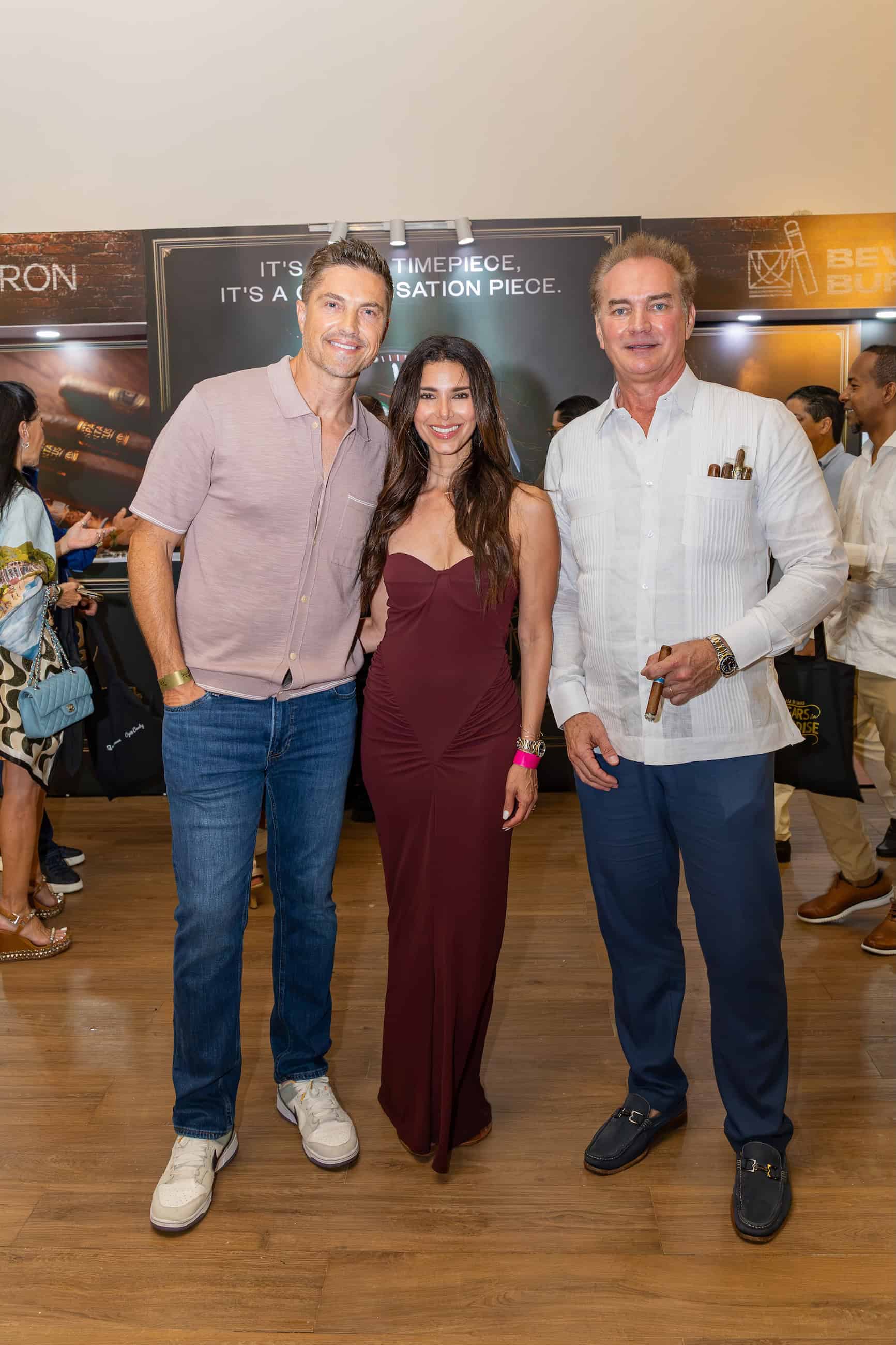 Eric Winter, Roselyn Sanchez y Jason Kycek.