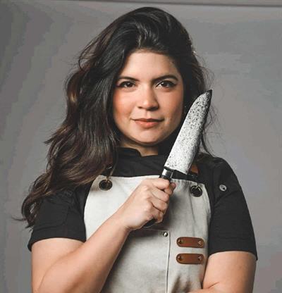 La chef dominicana Paulette Tejada hace historia al ganar el reality Chopped Castaways